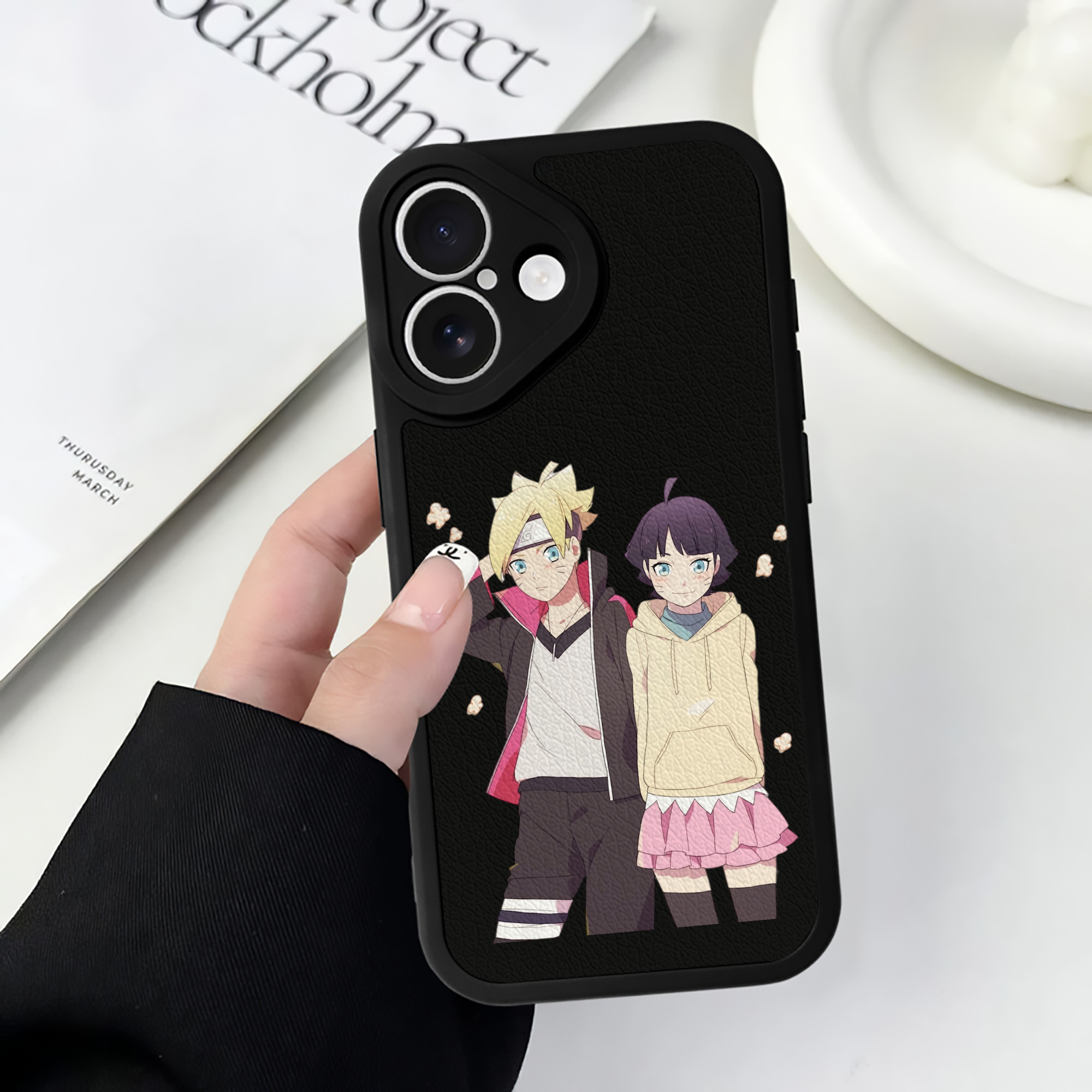 （画像用） NARUTO -ナルト- うずまき ボルト Uzumaki Boruto 【iPhone 16シリーズ対応】シリコンスマホケース（レザー調） 材質：シリコン